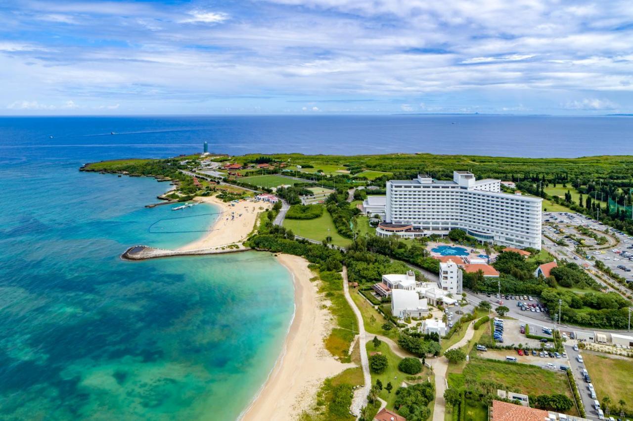 Royal Hotel Okinawa Zanpamisaki Йомітан Екстер'єр фото