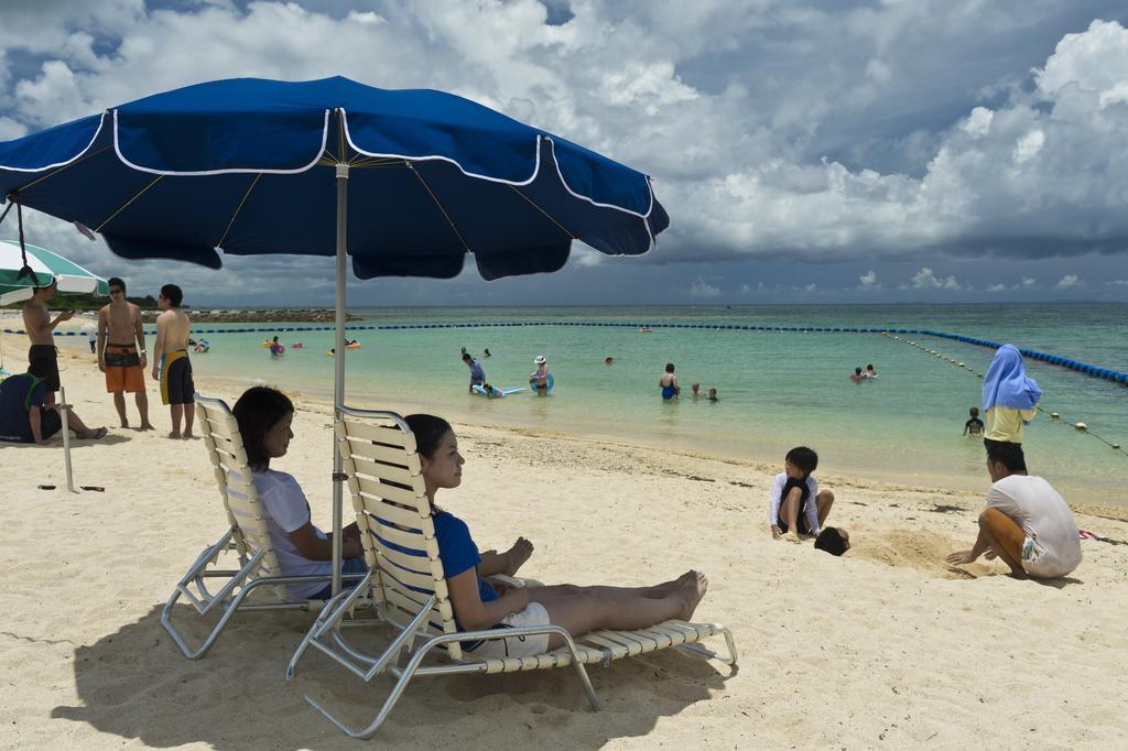 Royal Hotel Okinawa Zanpamisaki Йомітан Екстер'єр фото