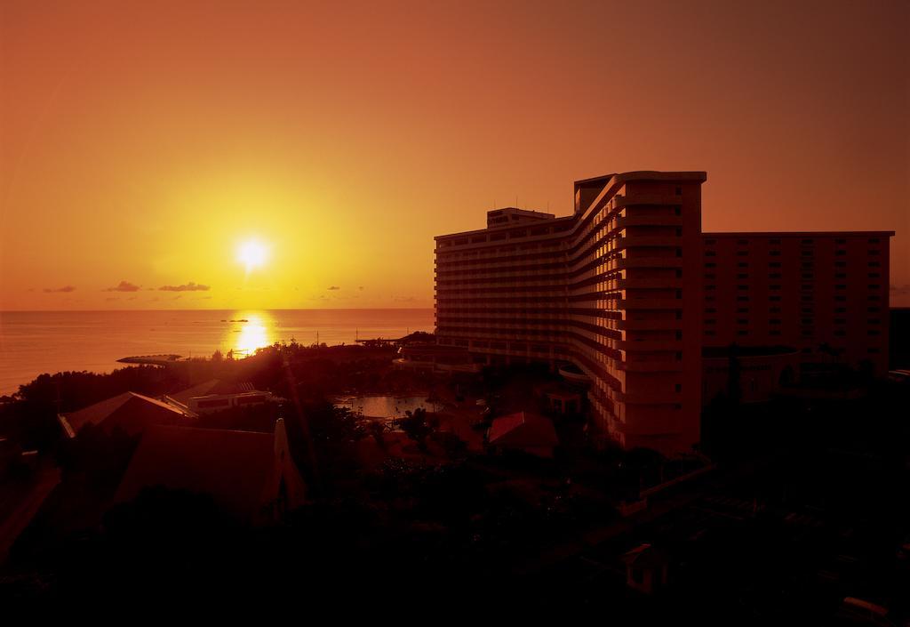 Royal Hotel Okinawa Zanpamisaki Йомітан Екстер'єр фото